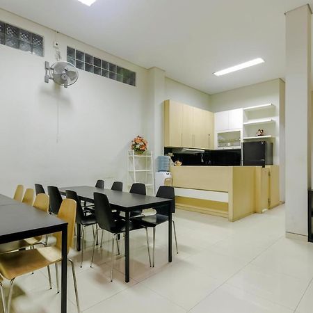 Reddoorz Near Samarinda Central Plaza Екстер'єр фото