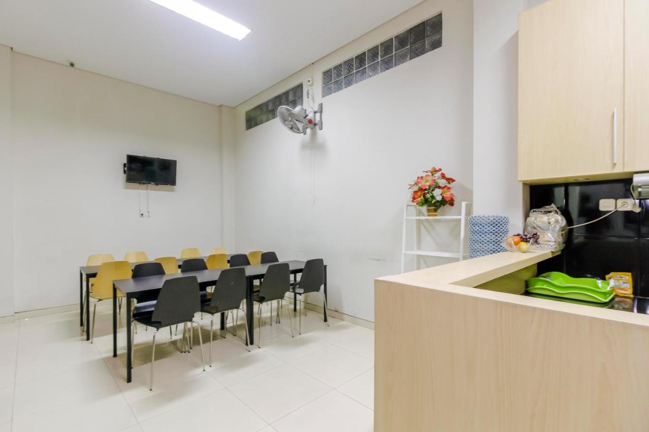 Reddoorz Near Samarinda Central Plaza Екстер'єр фото