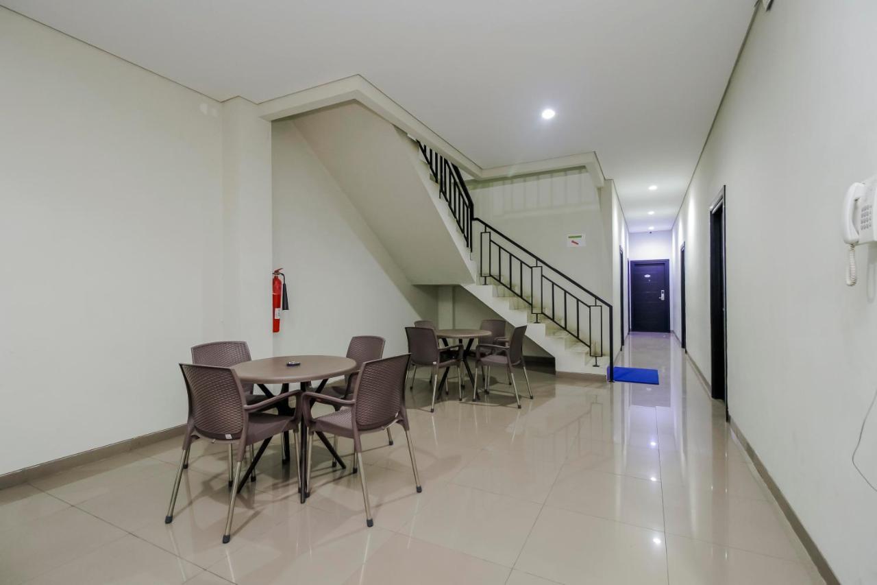 Reddoorz Near Samarinda Central Plaza Екстер'єр фото
