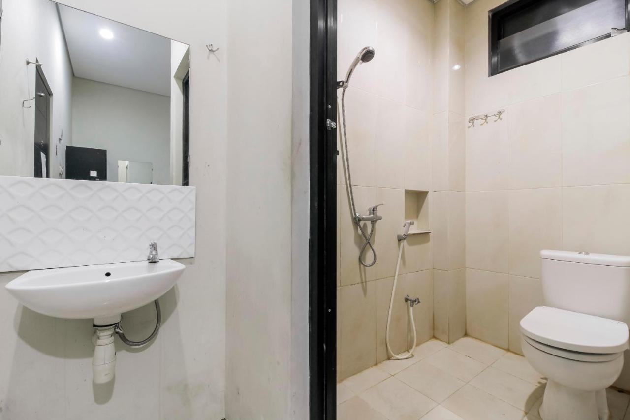 Reddoorz Near Samarinda Central Plaza Екстер'єр фото