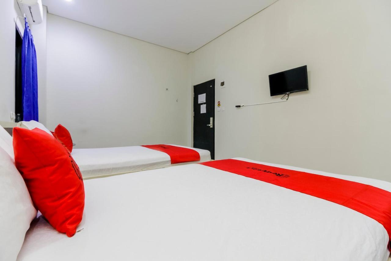 Reddoorz Near Samarinda Central Plaza Екстер'єр фото